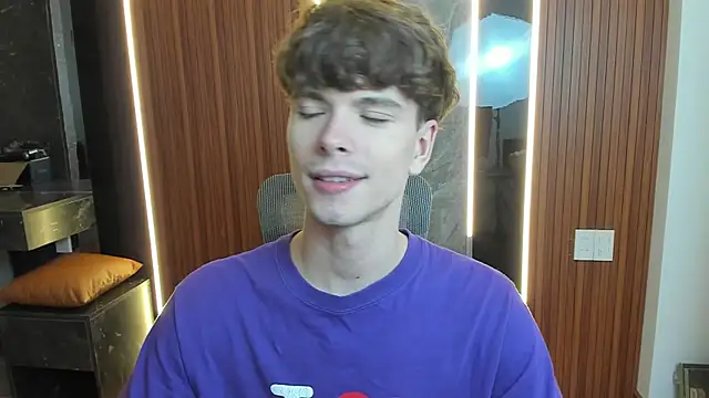 Snapshot of calvin_love_you chatting on 04/19/26, 05:23 calvin love you online show from 04/19/26, 05:23