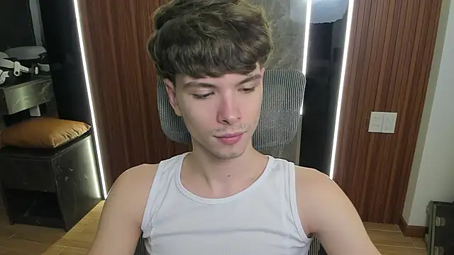 Snapshot of calvin_love_you chatting on 05/09/26, 05:07 calvin love you online show from 05/09/26, 05:07