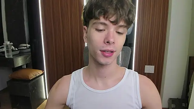 Snapshot of calvin_love_you chatting on 05/10/26, 05:07 calvin love you online show from 05/10/26, 05:07
