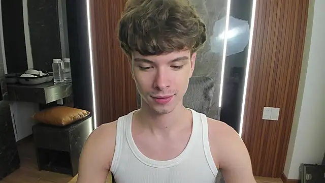 Snapshot of calvin_love_you chatting on 05/17/26, 05:20 calvin love you online show from 05/17/26, 05:20