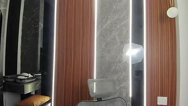 Snapshot of calvin_love_you chatting on 05/31/26, 06:09 calvin love you online show from 05/31/26, 06:09