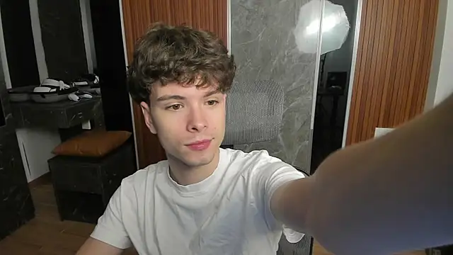 calvin love you online show from 06/28/26, 02:12