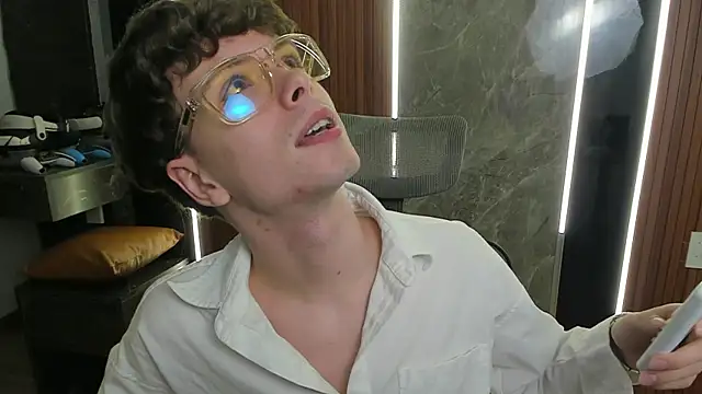 calvin love you online show from 07/03/26, 03:07