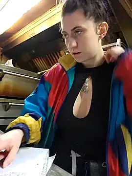 Snapshot of lavenderdelights chatting on 01/03/25, 11:55 lavenderdelights online show from 01/03/25, 11:55