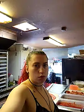 Snapshot of lavenderdelights chatting on 02/21/25, 07:32 lavenderdelights online show from 02/21/25, 07:32