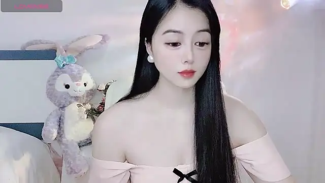 Snapshot of Lydia_170 chatting on 01/04/25, 12:27 Lydia 170 online show from 01/04/25, 12:27