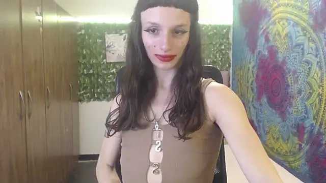 Snapshot of BurningVenus12 chatting on 10/17/25, 08:28 BurningVenus12 online show from 10/17/25, 08:28