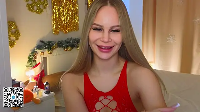 Snapshot of CassieMurr chatting on 12/25/24, 05:16 CassieMurr online show from 12/25/24, 05:16