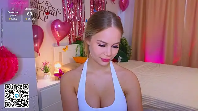 Snapshot of CassieMurr chatting on 02/18/25, 02:05 CassieMurr online show from 02/18/25, 02:05