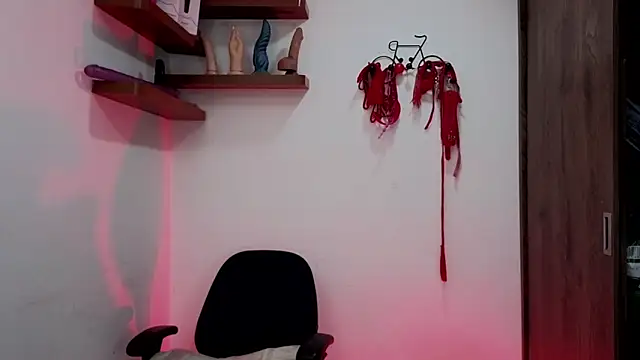 Snapshot of avans_15 chatting on 12/02/25, 12:05 avans 15 online show from 12/02/25, 12:05