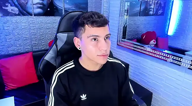 Snapshot of salvadorgomezx chatting on 12/15/24, 10:47 salvadorgomezx online show from 12/15/24, 10:47