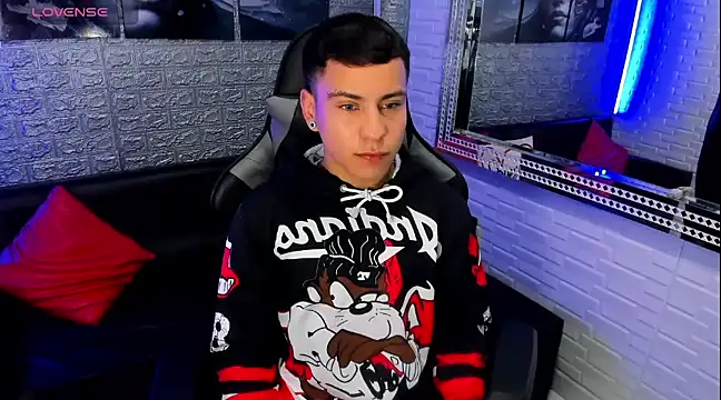 Snapshot of salvadorgomezx chatting on 01/06/25, 04:15 salvadorgomezx online show from 01/06/25, 04:15