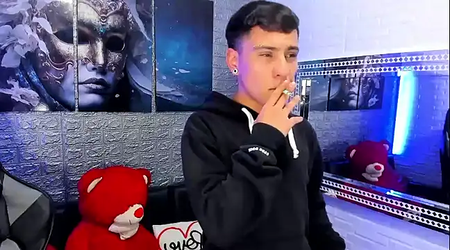 Snapshot of salvadorgomezx chatting on 01/08/25, 09:42 salvadorgomezx online show from 01/08/25, 09:42