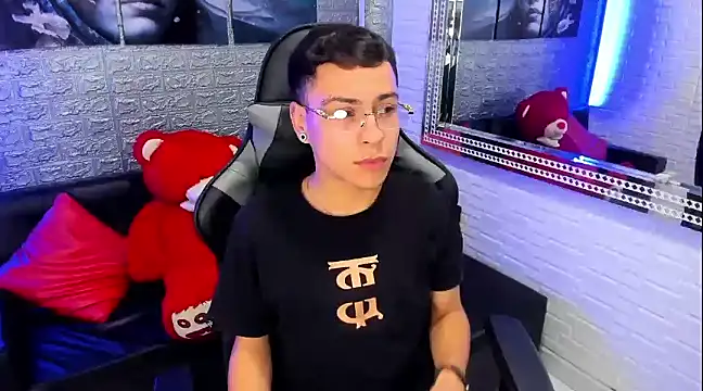 Snapshot of salvadorgomezx chatting on 01/09/25, 01:13 salvadorgomezx online show from 01/09/25, 01:13