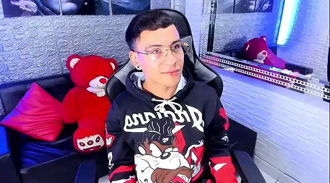 Snapshot of salvadorgomezx chatting on 01/10/25, 10:39 salvadorgomezx online show from 01/10/25, 10:39