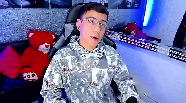 Snapshot of salvadorgomezx chatting on 01/11/25, 07:38 salvadorgomezx online show from 01/11/25, 07:38