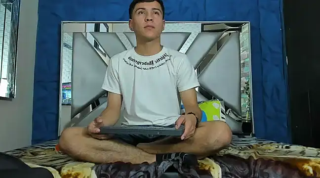 Snapshot of salvadorgomezx chatting on 01/23/25, 03:54 salvadorgomezx online show from 01/23/25, 03:54