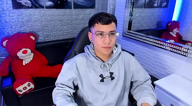 Snapshot of salvadorgomezx chatting on 02/04/25, 02:28 salvadorgomezx online show from 02/04/25, 02:28