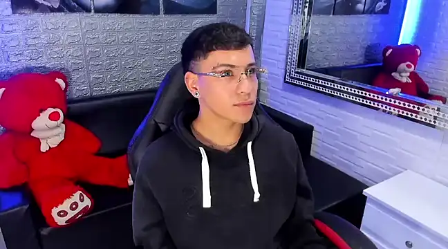 Snapshot of salvadorgomezx chatting on 02/09/25, 09:37 salvadorgomezx online show from 02/09/25, 09:37