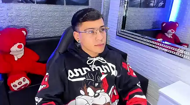 Snapshot of salvadorgomezx chatting on 02/11/25, 06:19 salvadorgomezx online show from 02/11/25, 06:19