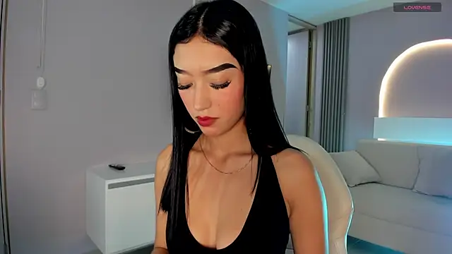 millieskinny  online show from 10/14/25, 11:05