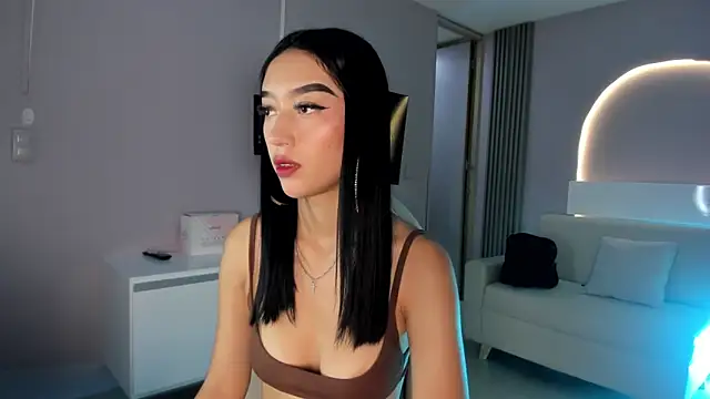 millieskinny  online show from 10/15/25, 11:16