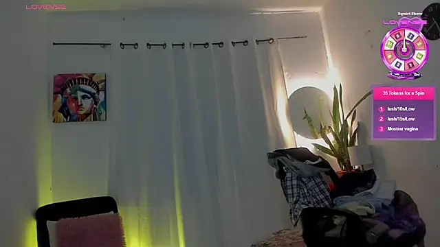 Snapshot of Sophie_sweett19 chatting on 02/20/26, 04:42 Sophie sweett19 online show from 02/20/26, 04:42
