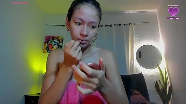 Snapshot of Sophie_sweett19 chatting on 03/07/26, 04:31 Sophie sweett19 online show from 03/07/26, 04:31