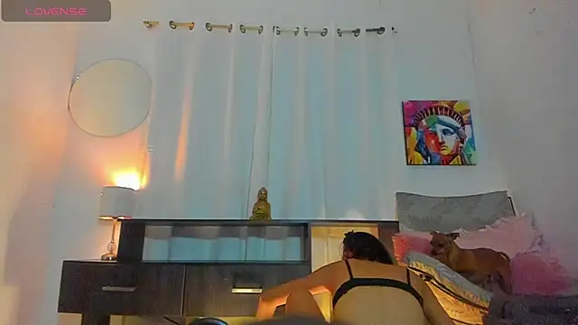 Snapshot of Sophie_sweett19 chatting on 05/02/26, 10:37 Sophie sweett19 online show from 05/02/26, 10:37