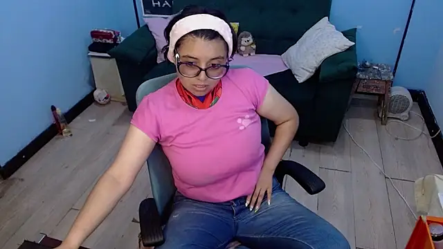 X CHERRY XX online show from 07/18/26, 11:41