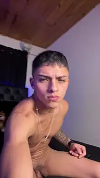 James1lee  online show from 10/31/25, 04:46