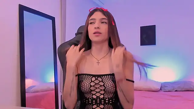 Snapshot of sofiarouge chatting on 11/21/25, 08:07 sofiarouge online show from 11/21/25, 08:07