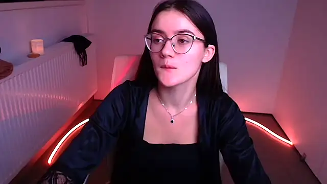 Snapshot of Josephine_jo chatting on 12/12/24, 01:32 Josephine jo online show from 12/12/24, 01:32