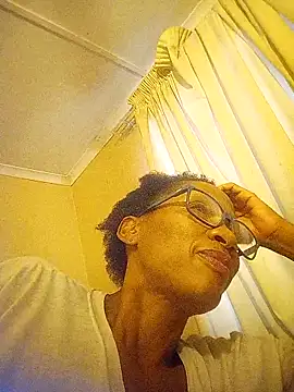 Snapshot of bustybillies chatting on 11/14/25, 04:06 bustybillies online show from 11/14/25, 04:06