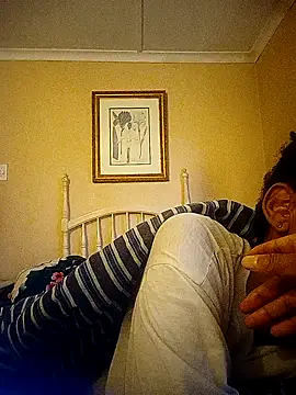 Snapshot of bustybillies chatting on 11/16/25, 04:29 bustybillies online show from 11/16/25, 04:29