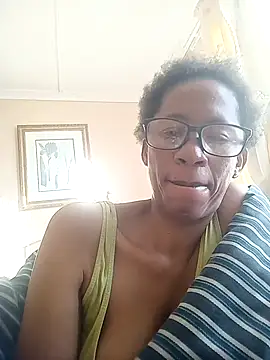 Snapshot of bustybillies chatting on 11/22/25, 04:11 bustybillies online show from 11/22/25, 04:11