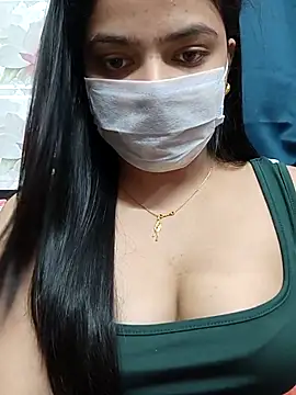 Snapshot of Myloveurvi chatting on 11/11/25, 07:03 Myloveurvi online show from 11/11/25, 07:03