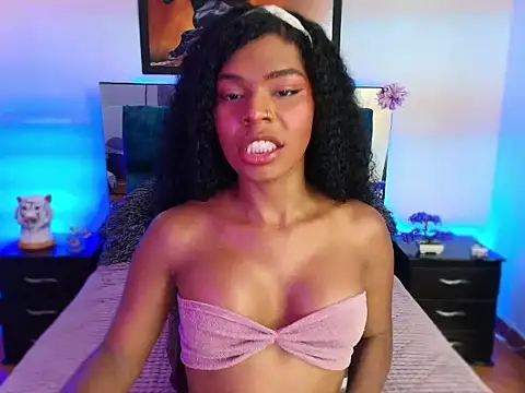 Snapshot of Privatechocolatta chatting on 11/11/25, 07:14 Privatechocolatta online show from 11/11/25, 07:14