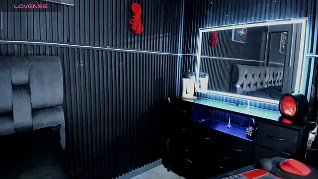 ZhoeStrong online show from 05/02/26, 12:04