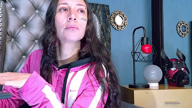 Snapshot of LusstCruella chatting on 04/13/26, 11:59 LusstCruella online show from 04/13/26, 11:59