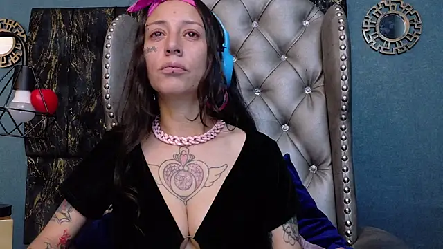 Snapshot of LusstCruella chatting on 05/01/26, 03:05 LusstCruella online show from 05/01/26, 03:05