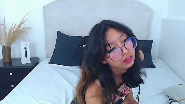 Yommi Winx online show from 01/25/25, 07:06
