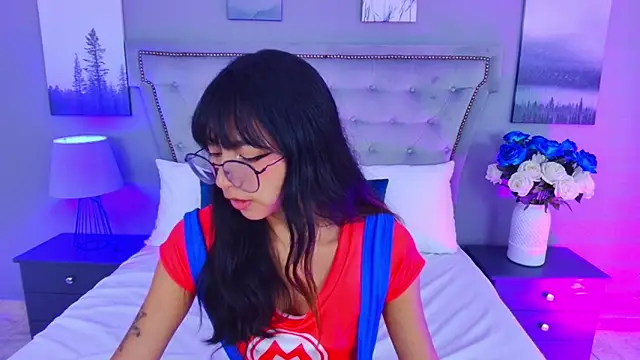 Yommi Winx online show from 09/30/25, 12:04