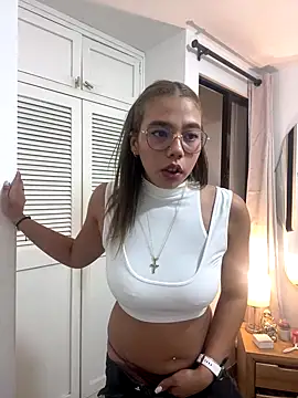 Martina Miiller online show from 10/01/25, 04:18