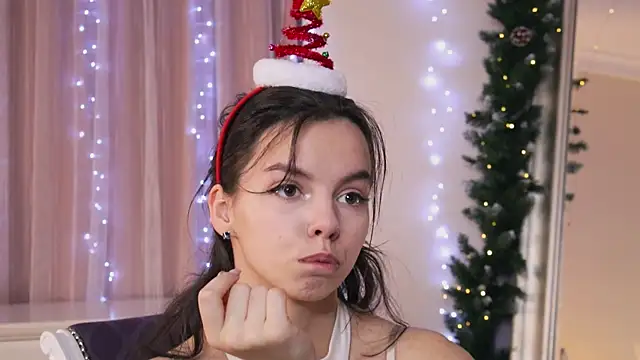 TrudyCarey online show from 12/18/24, 05:52