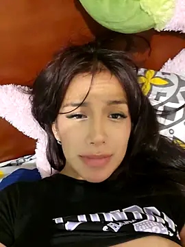 Snapshot of Lau1127 chatting on 09/27/25, 02:27 Lau1127 online show from 09/27/25, 02:27