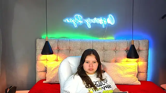 Laia and Aloby online show from 12/23/24, 04:06