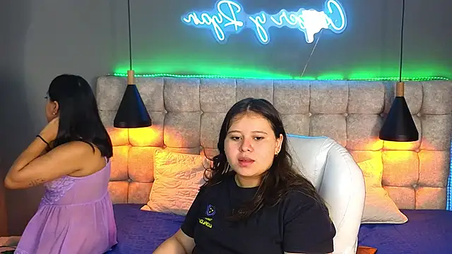 Laia and Aloby online show from 12/24/24, 02:44