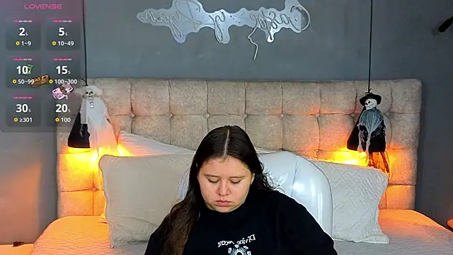 Laia and Aloby online show from 10/13/25, 10:32