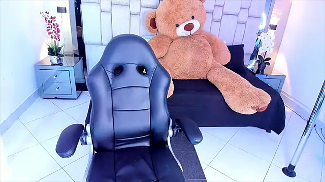  SofiaCortez  online show from 12/16/24, 11:55